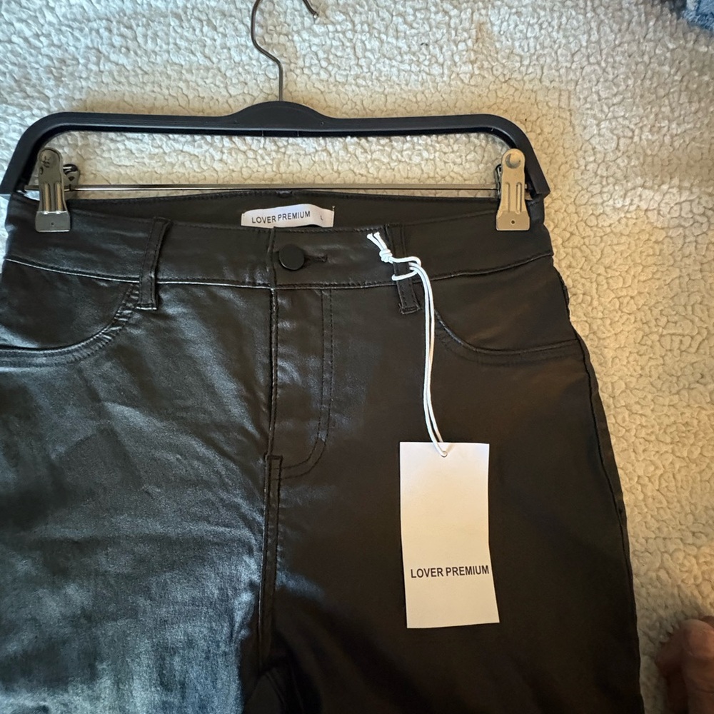 Women's Sleek Black Skinny faux leather Jeans, size Large